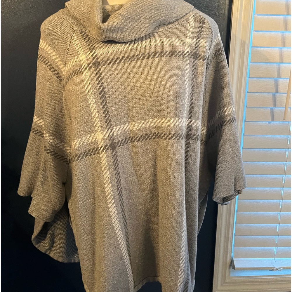 🧡Cute LOFT Plaid Cowlneck Poncho Sweater🧡
